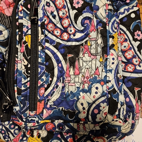 Disney Vera Bradley sling bag Mickeys celebration - Picture 6 of 9